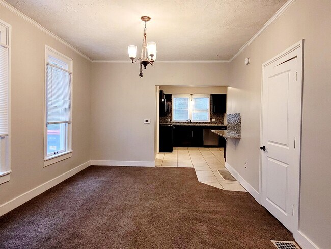 Building Photo - 332 Visser Pl SE