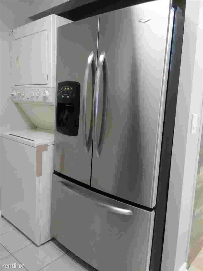 Building Photo - 2 br, 2 bath  - 10041 Winding Lake Rd Apt 202