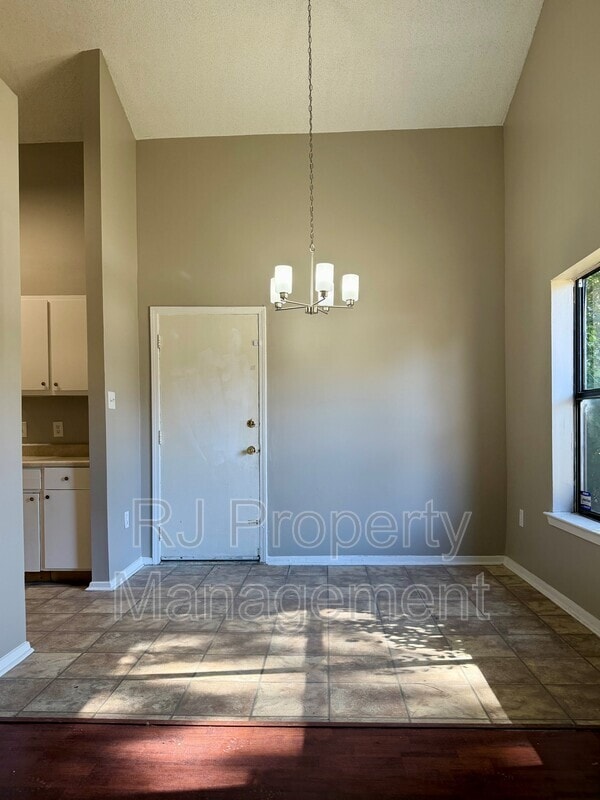 Building Photo - 3486 Meier Dr