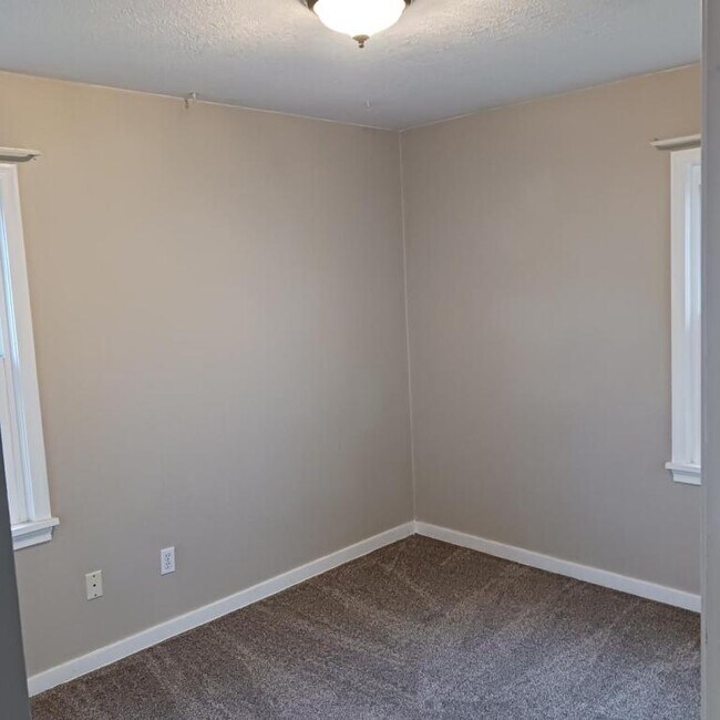 Foto del edificio - 1540 SW Umatilla St