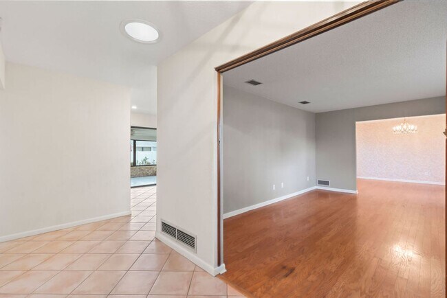 Foto del edificio - Spacious 4 Bedroom Ormond Beach Home with ...