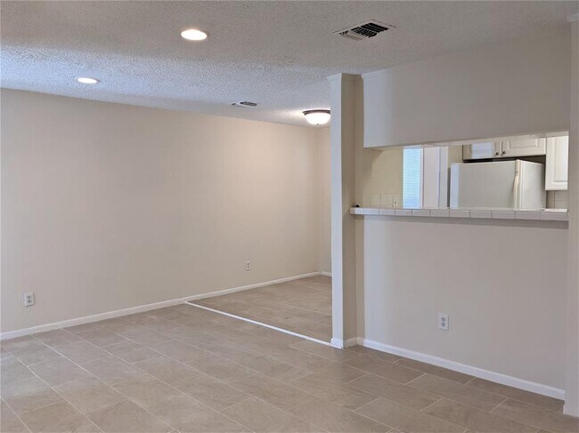 Foto del edificio - 704 E 22nd St