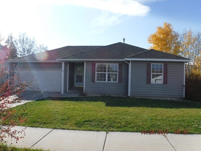 Foto del edificio - Centrally Located and Updated 3BD 2BA