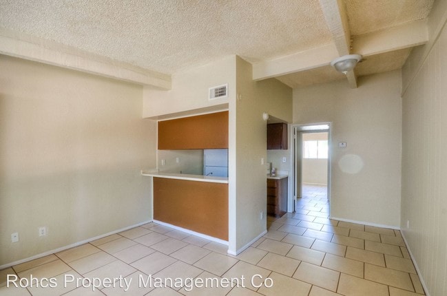 Building Photo - 6534 W Montebello Ave