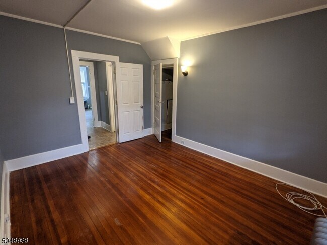 Building Photo - 264 Pompton Ave