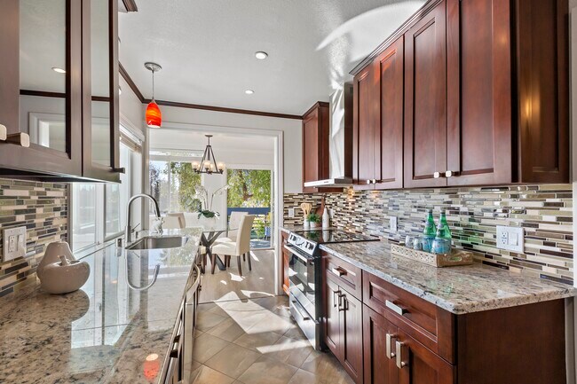 Foto del edificio - 1025 Shell Blvd