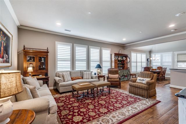 Foto del edificio - 5608 Rowlett Creek Way