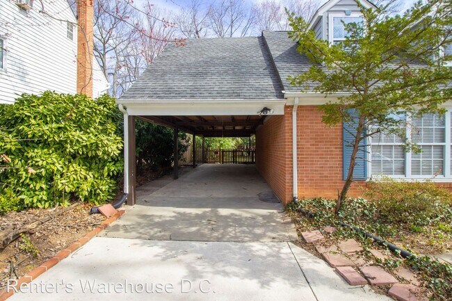 Building Photo - 7 br, 3.5 bath House - 9606 Braddock Rd