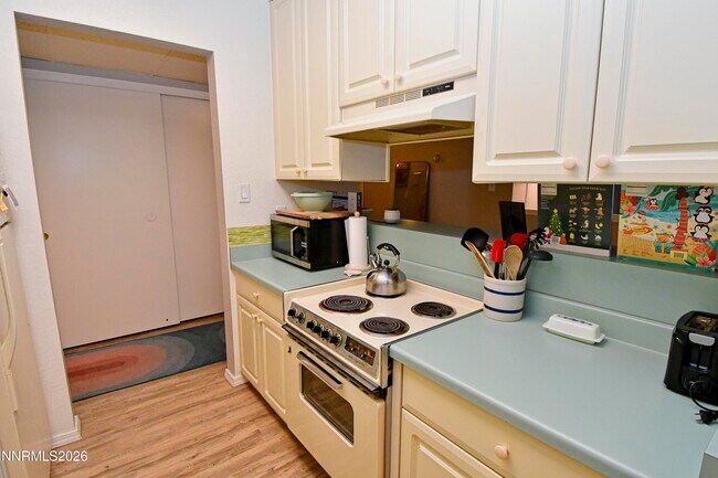 Foto del edificio - 2955 Lakeside Dr