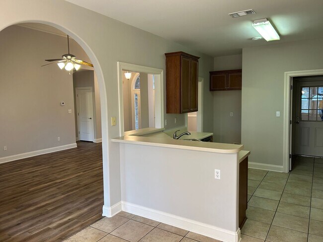 Foto del edificio - 3069 Roseleigh Dr