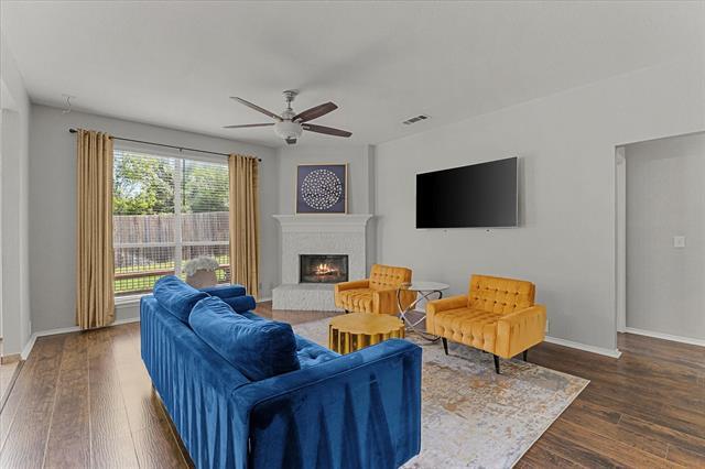 Building Photo - 4009 Mulberry Dr