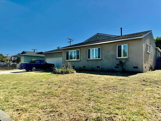 Building Photo - 227 N Aladdin Dr