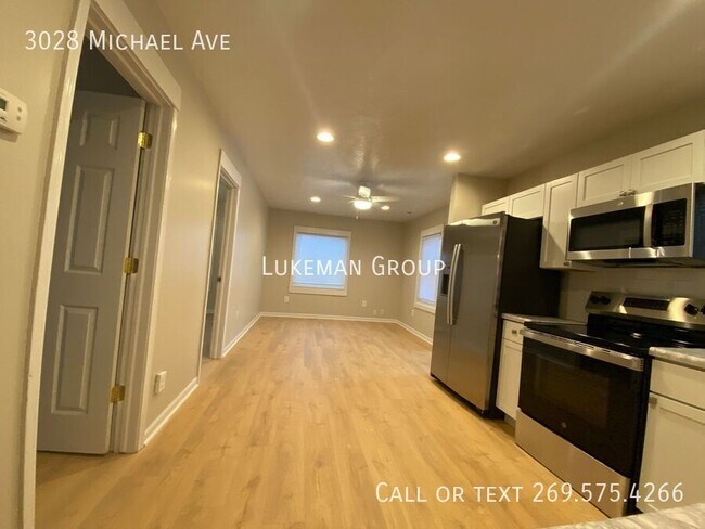 Building Photo - 3028 Michael Ave