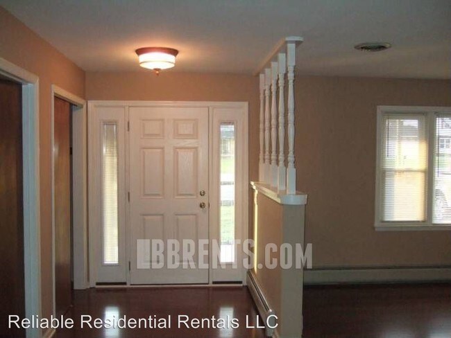 Building Photo - 638 Britton Ln