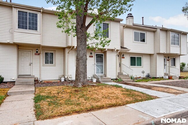 Building Photo - 4239 S Mobile Cir