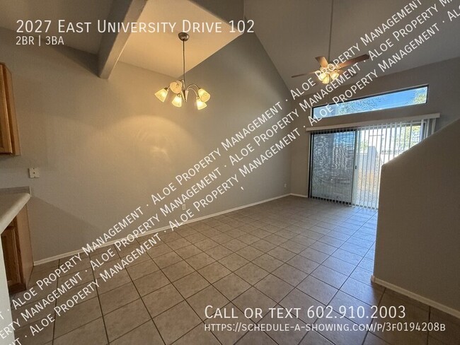 Building Photo - 2027 E University Dr