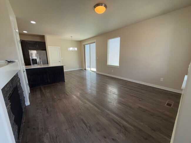 Foto del edificio - 3 Bed/2.5 Bath Single Family Home in SW Re...