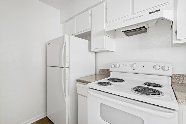 Building Photo - Residences at the Med