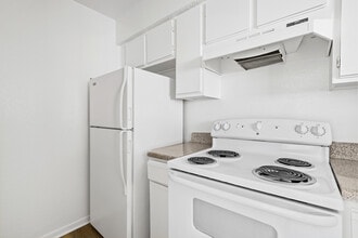 Building Photo - Residences at the Med