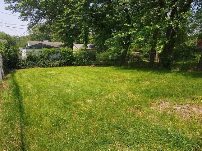 Foto del edificio - 974 Hovey St