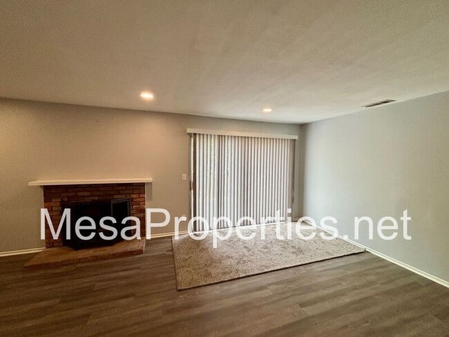 Foto del edificio - 9043 Geneva Ave
