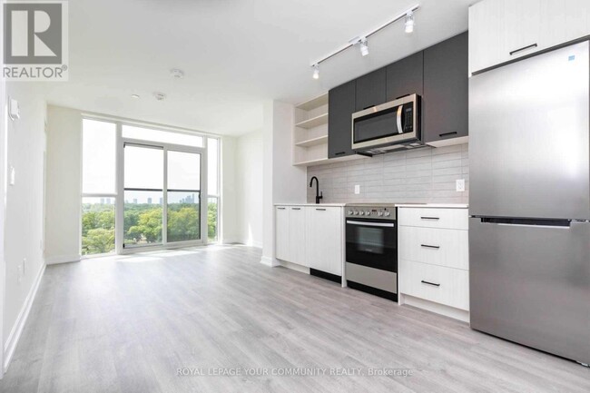 Photo du bâtiment - 805-2300 ST CLAIR Ave
