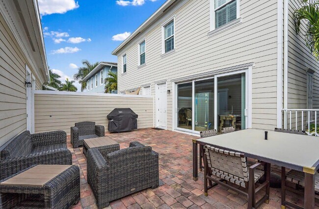 Building Photo - 1370 Turnbridge Dr