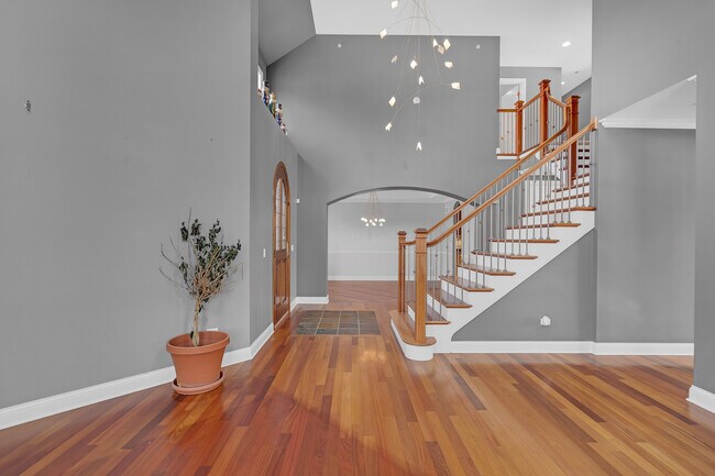 Foto del edificio - 7242 Greywall Ct