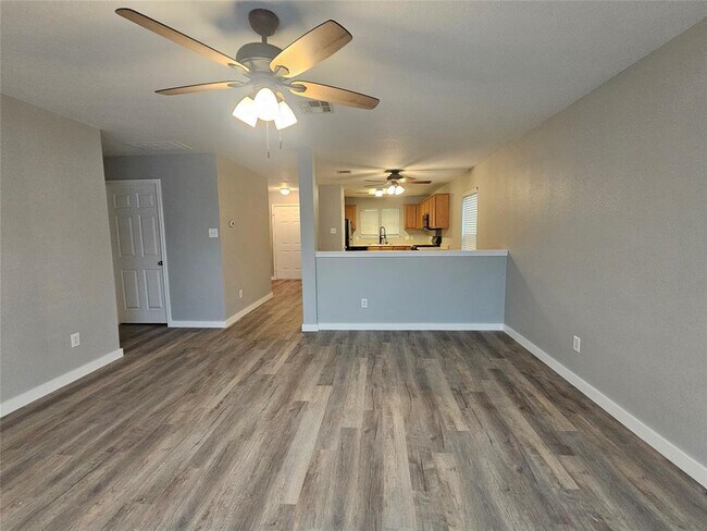 Foto del edificio - 2724 Fairview Dr
