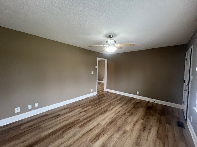 Building Photo - "Charming 3-Bedroom Home on Dave Drive: Cozy Comfort with Modern Convenience!"