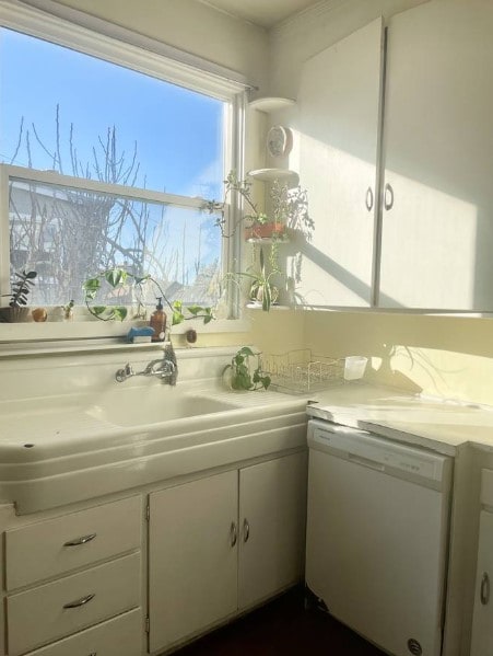 Building Photo - 1245 Herkimer St