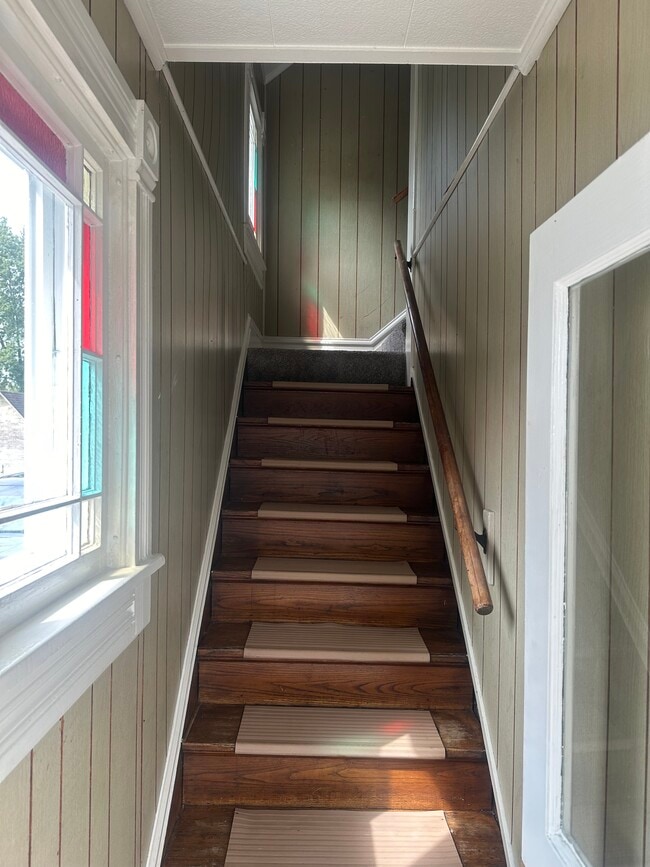 Foto del edificio - 71 1/2 Flory Ave