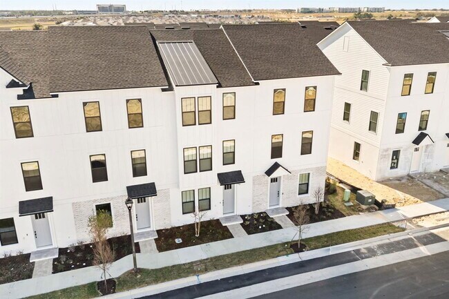 Photo - 15244 Groveside Townhome