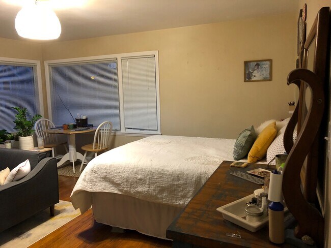 Foto del edificio - 2934 N Maryland Ave