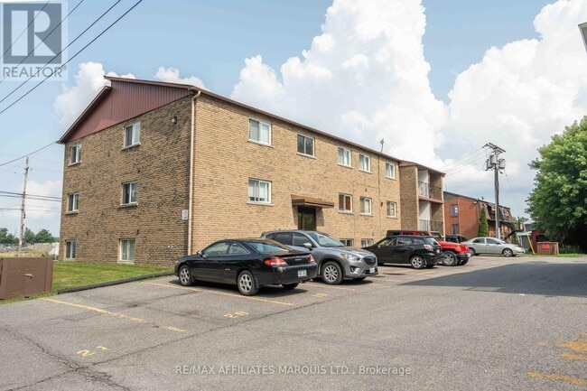 Building Photo - 9-120 MILITARY Rd