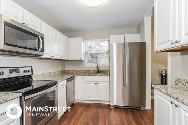 Building Photo - 5029 Fredericksburg Ave