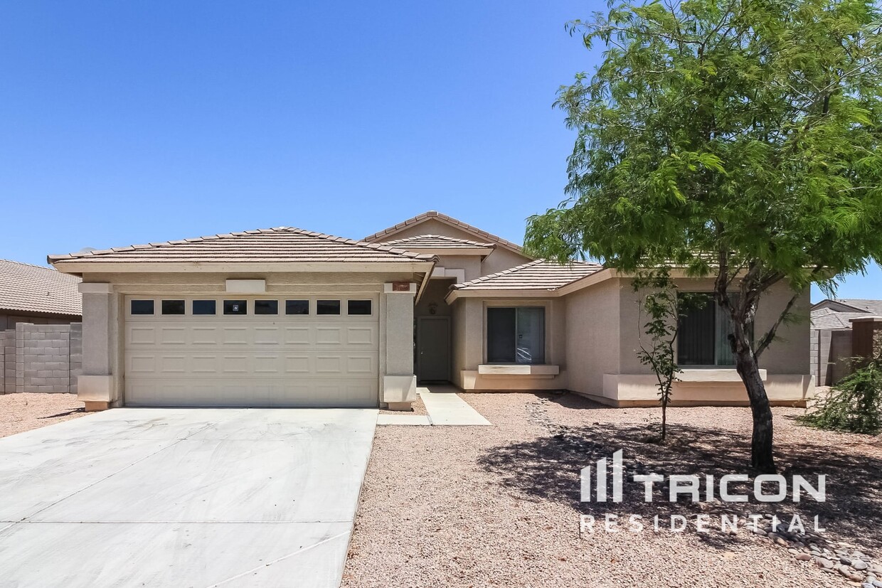 Foto principal - 11206 W Locust Ln