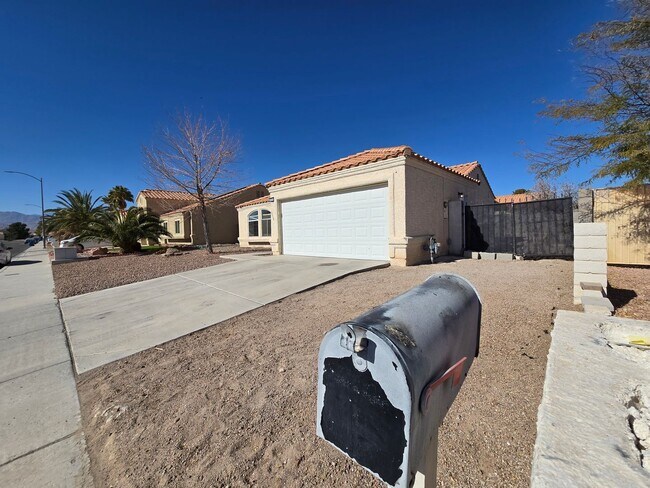 Foto del edificio - **Gorgeous 4-Bedroom Home in North Las Vegas!**