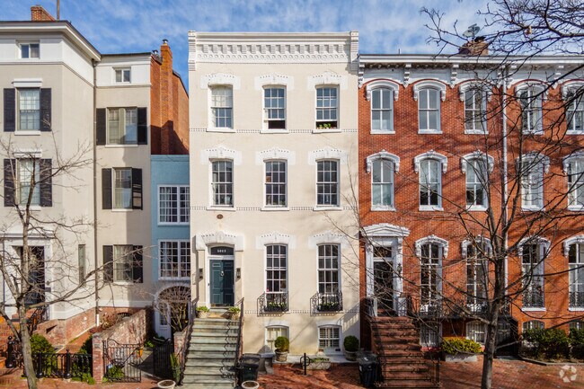 Building Photo - 3045 N St NW
