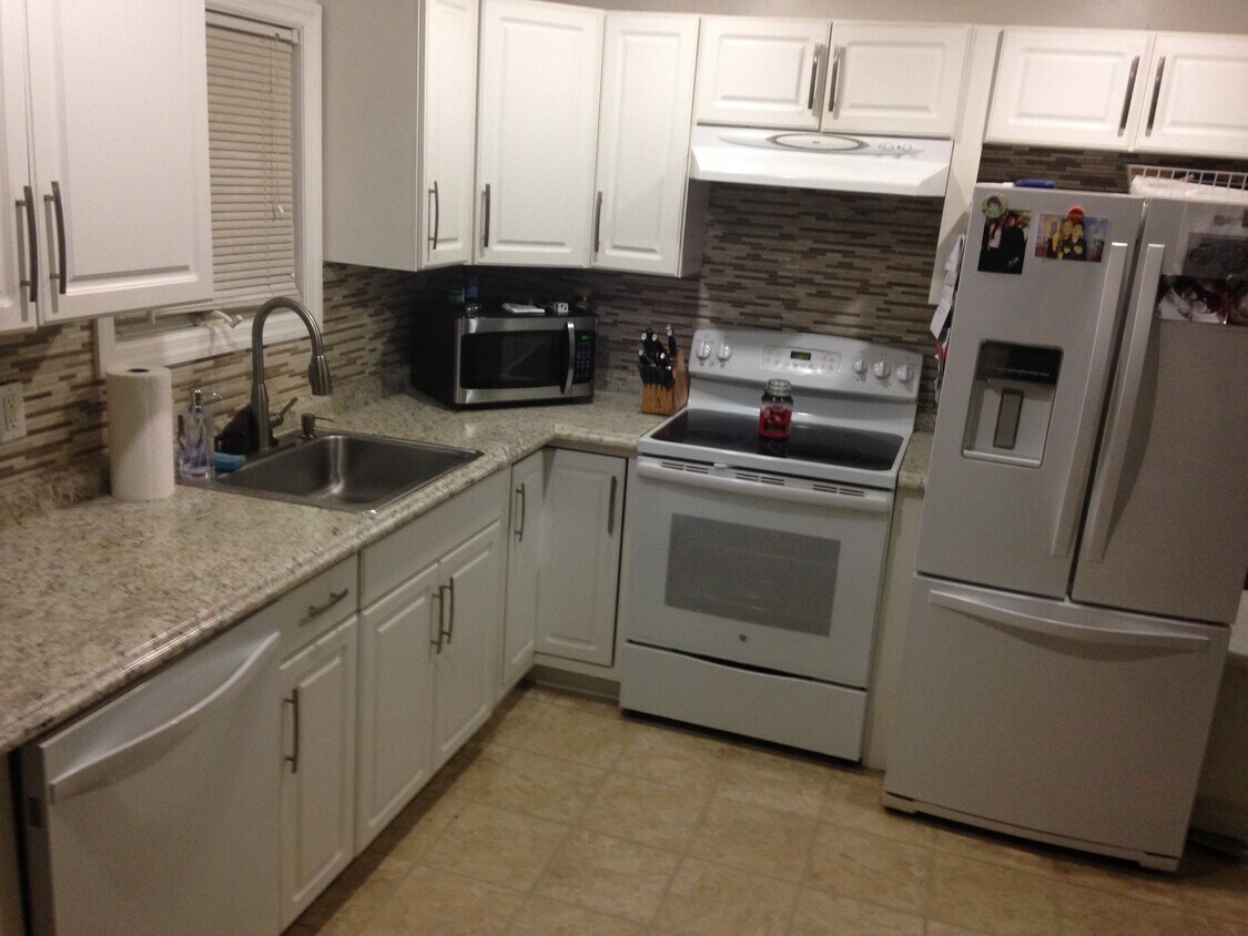 25 Weichers St, Ronkonkoma, NY 11779 House for Rent in Ronkonkoma, NY