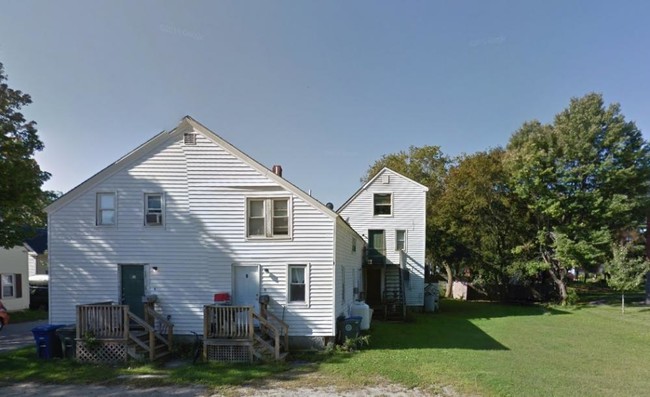 Building Photo - 2 bedroom in Westbrook ME 04029