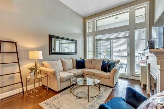 Photo du bâtiment - 15195-15136 36 Ave