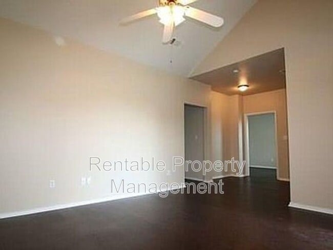 Building Photo - 108 Collett Ct