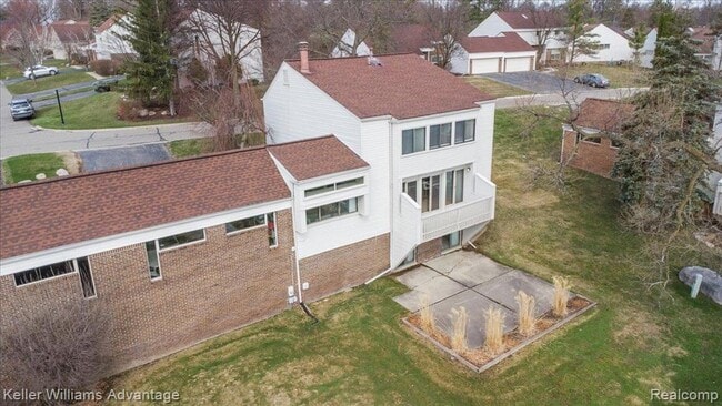 Building Photo - 5321 Fairway Ln