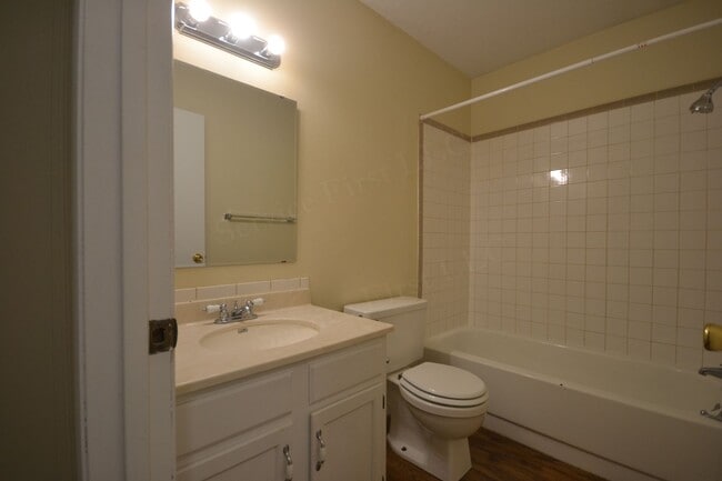 Building Photo - South Street Apartments