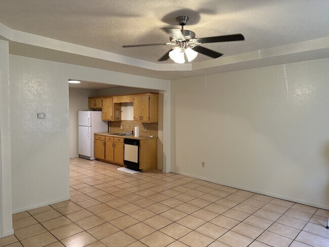 Foto del edificio - 5675 Stones Throw Dr
