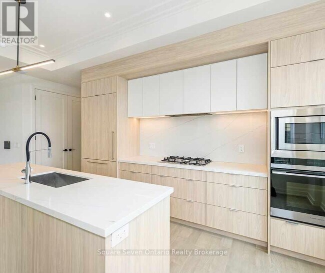 Building Photo - 123 Maurice Dr