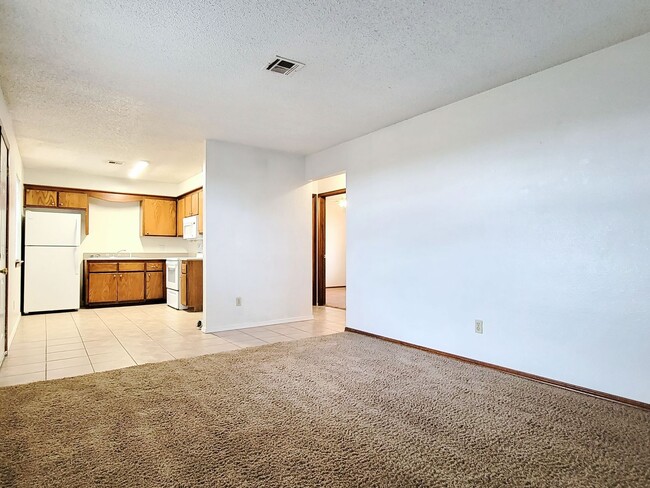 Building Photo - 1805 Sandrock Rd