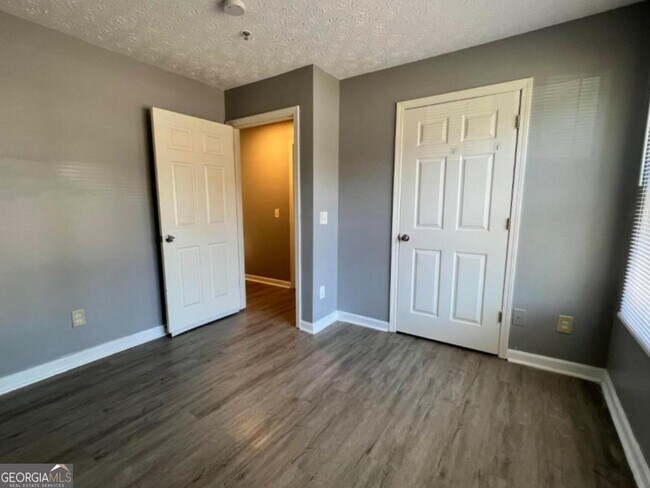 Foto del edificio - 13204 Fairington Dr