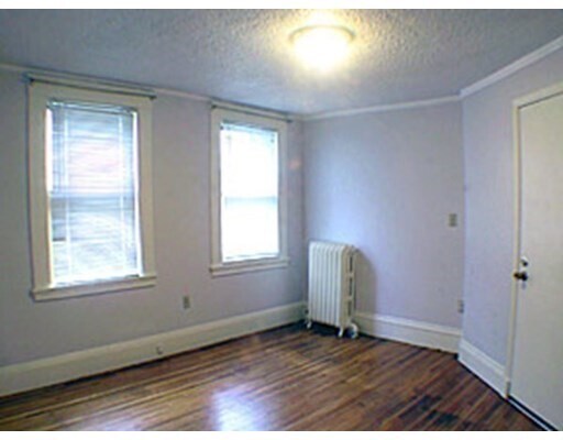 Building Photo - 37 Cottage St